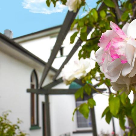 The Pier Lodge Bed And Breakfast Christchurch Exterior foto