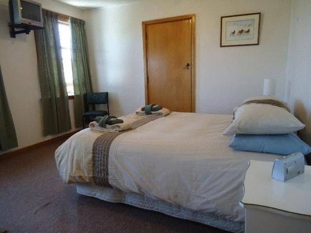 The Pier Lodge Bed And Breakfast Christchurch Exterior foto